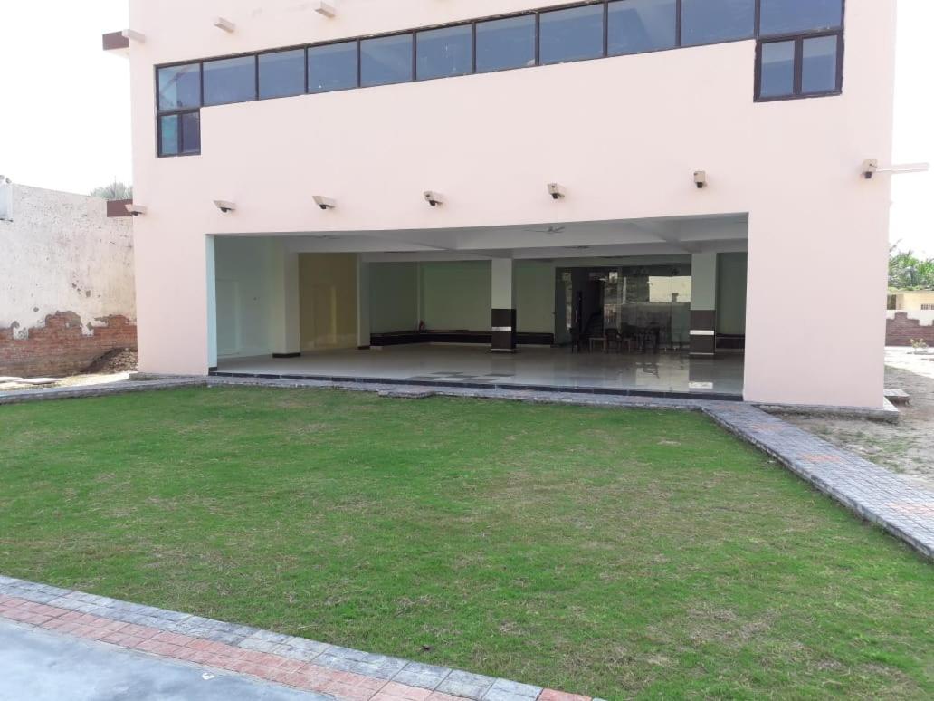 Yog Bhawan Aparthotel Greater Noida Buitenkant foto